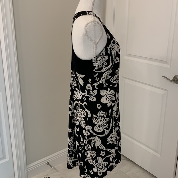 CAbi Black & White razorback V-neck dress - M - Picture 4 of 6